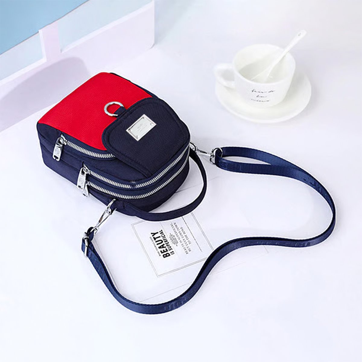 Waterproof shoulder bag for women