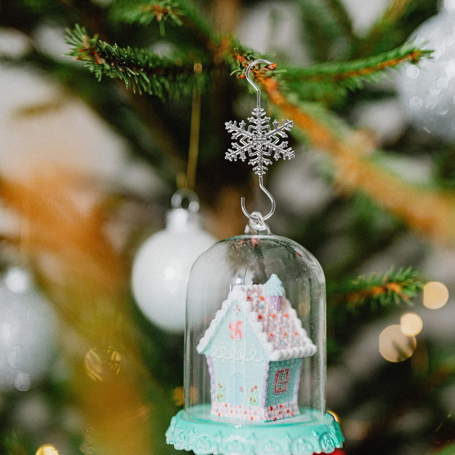 🏆2025 Christmas Hot Sale⚡Christmas S-Hooks - Metal Hanging Hooks with Snowflake Charms for Ornaments, Garland (20pcs)